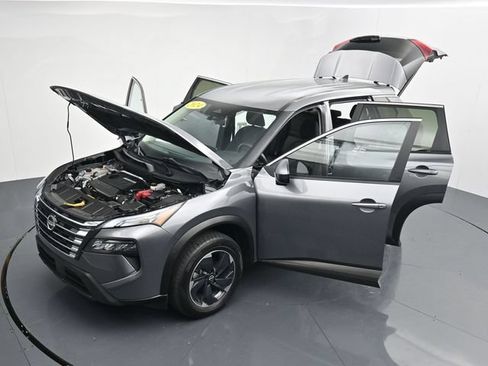 Used 2024 Nissan Rogue SV AWD/4WD image 32