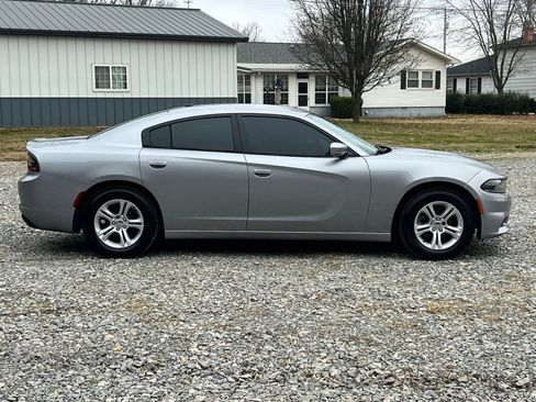 Used 2015 Dodge Charger SE w/ Popular Equipment Group image 6