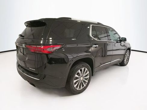Used 2023 Chevrolet Traverse Premier AWD/4WD image 7
