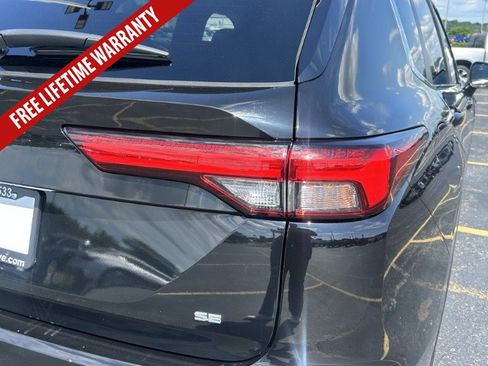 Used 2022 Mitsubishi Outlander SE AWD/4WD image 15