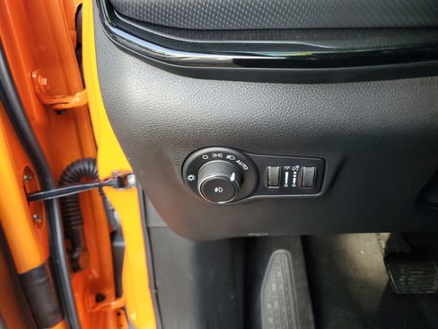 New 2026 Jeep Compass Latitude AWD/4WD image 32