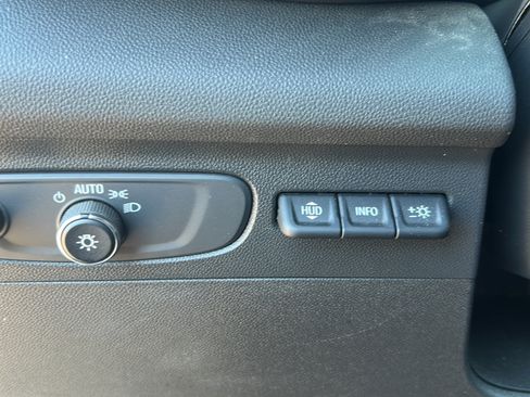 Used 2022 Buick Envision Avenir w/ Technology Package II AWD/4WD image 14