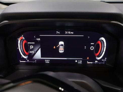 Used 2025 Nissan Rogue SL w/ SL Premium Package image 44