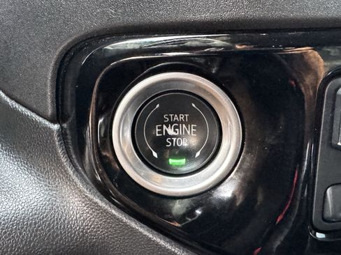 Used 2025 Chevrolet Silverado 1500 LTZ AWD/4WD image 22