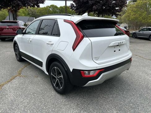 Certified 2025 Kia Niro EX FWD image 5