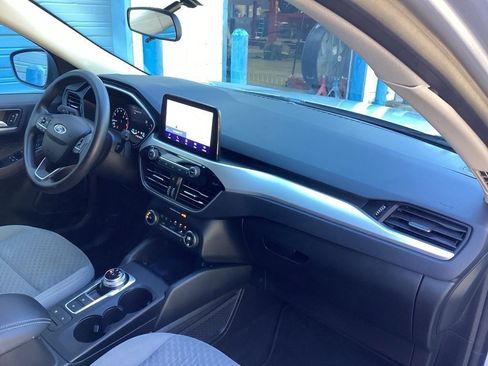 Used 2020 Ford Escape SE image 29