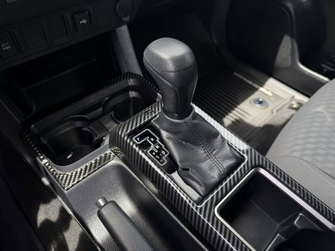 Used 2021 Toyota Tacoma SR w/ SR Convenience Package RWD image 17