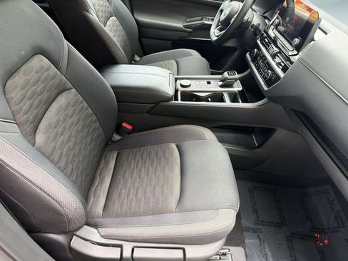 Used 2025 Nissan Pathfinder SV AWD/4WD image 22