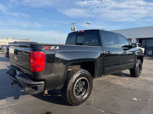 Used 2018 Chevrolet Silverado 1500 LT w/ All Star Edition AWD/4WD image 18