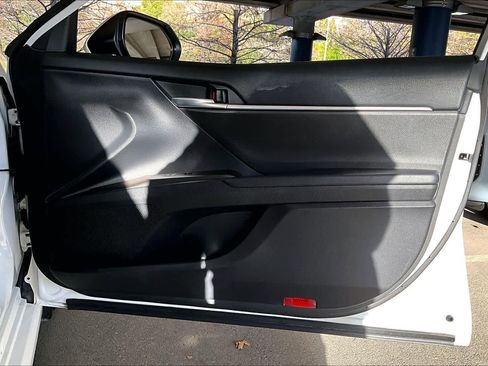 Used 2021 Toyota Camry SE w/ Convenience Package image 22