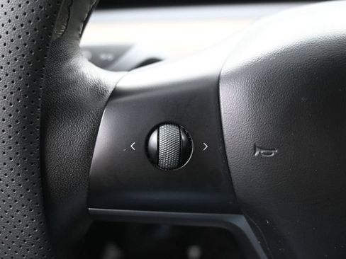 Used 2023 Tesla Model 3 Standard Range RWD image 18