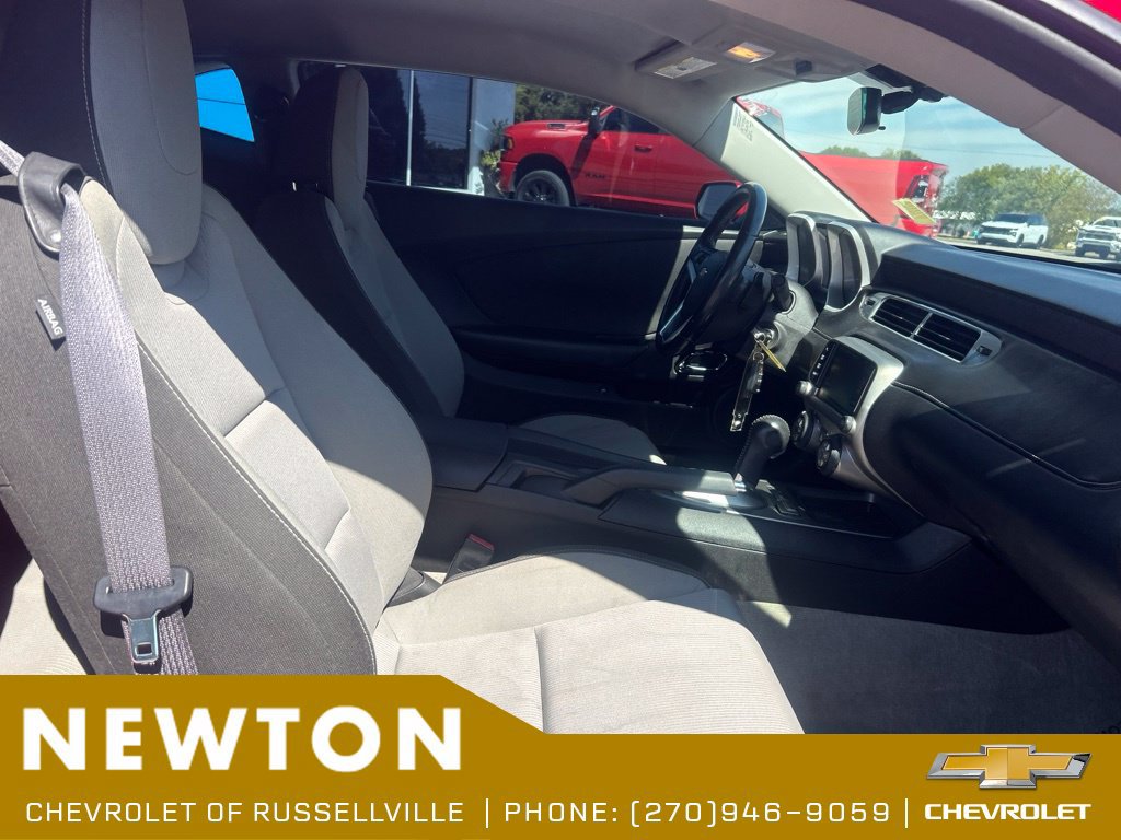 Used 2015 Chevrolet Camaro LT RWD image 20