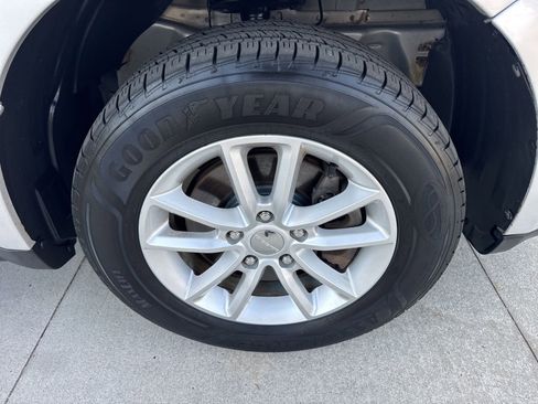 Used 2013 Dodge Journey SXT w/ Flexible Seating Group FWD image 18