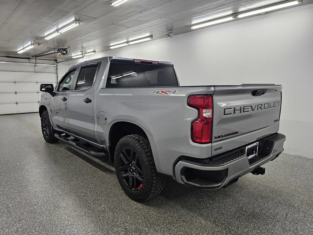 Used 2023 Chevrolet Silverado 1500 RST w/ Redline Edition AWD/4WD image 9