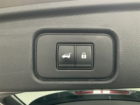 Used 2022 Nissan Pathfinder SL w/ SL Premium Package AWD/4WD image 10