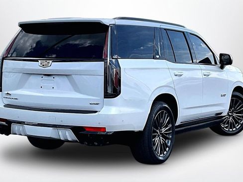 Used 2023 Cadillac Escalade V AWD/4WD image 6