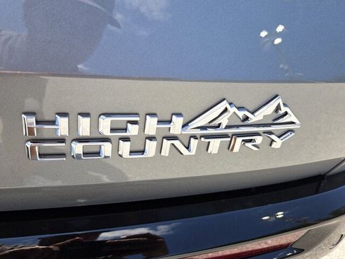 New 2026 Chevrolet Traverse High Country FWD image 33