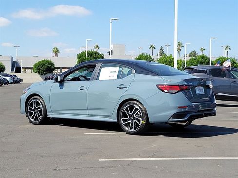New 2025 Nissan Sentra SR w/ Trunk Package image 2