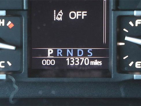 Certified 2019 Toyota Tundra Limited w/ Limited Premium Package image 32