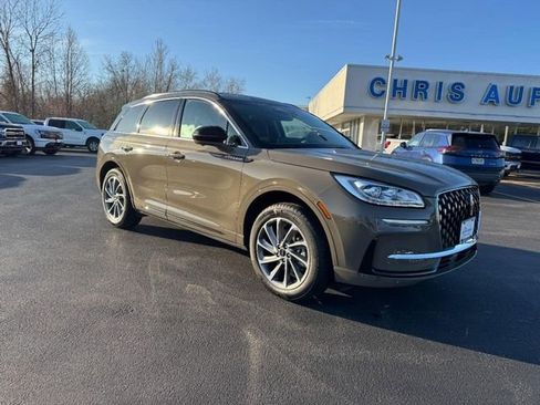 Used 2025 Lincoln Corsair Grand Touring w/ Equipment Group 301A image 2