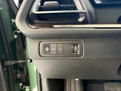 New 2027 Chevrolet Traverse RS w/ LPO, Floor Liner Package FWD image 6