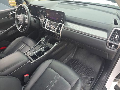 Used 2023 Kia Sorento S w/ Panoramic Sunroof Package image 32
