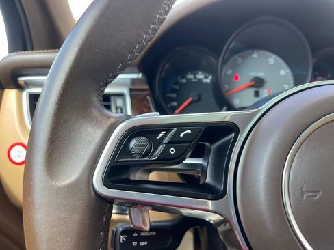 Used 2016 Porsche Macan S image 30