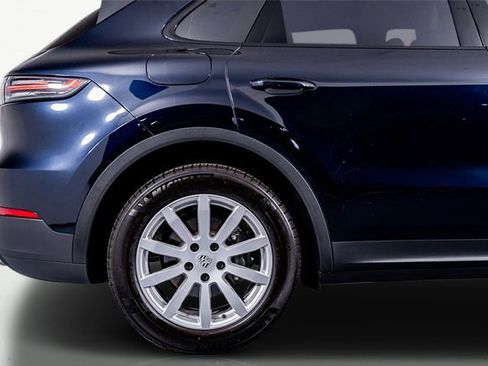 Used 2022 Porsche Cayenne S image 9