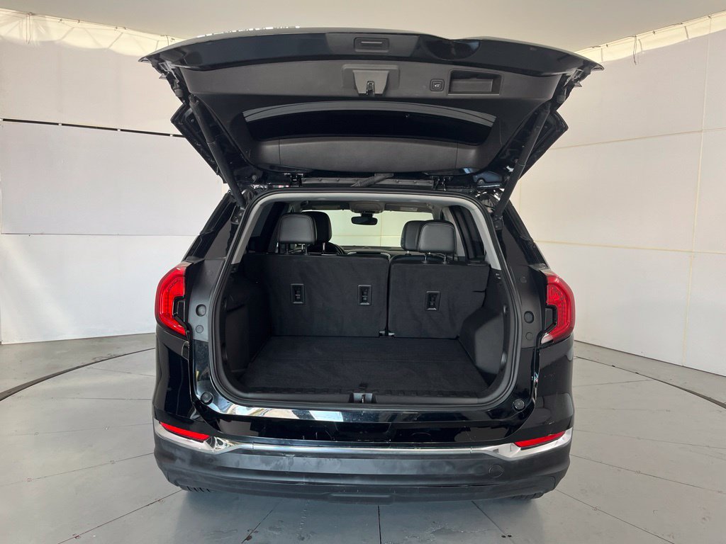 Used 2023 GMC Terrain SLT AWD/4WD image 13