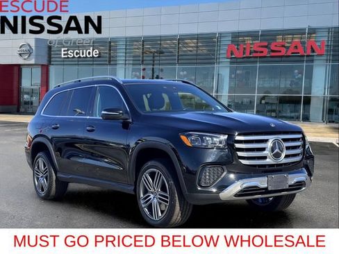 Used 2024 Mercedes-Benz GLS 450 4MATIC image 1