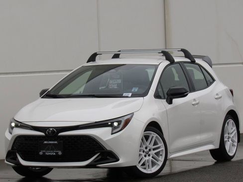 New 2026 Toyota Corolla SE image 1