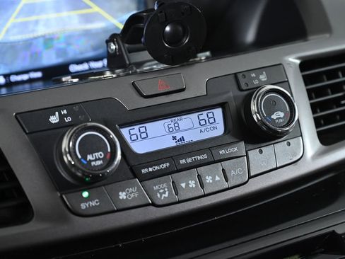 Used 2016 Honda Odyssey Touring image 16