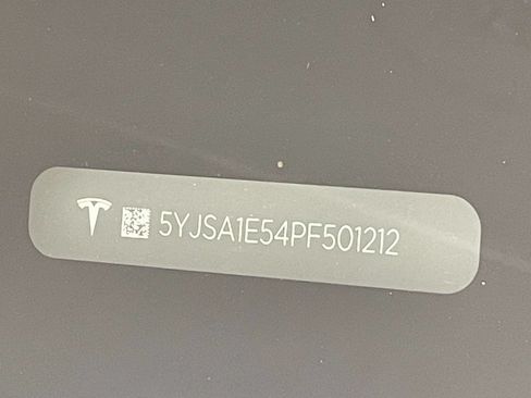 Used 2023 Tesla Model S AWD/4WD image 28