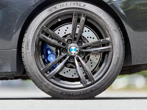 Used 2018 BMW M4 Coupe RWD image 19