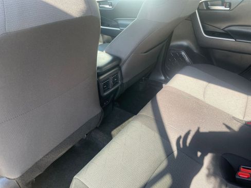 Used 2025 Toyota RAV4 XLE image 24