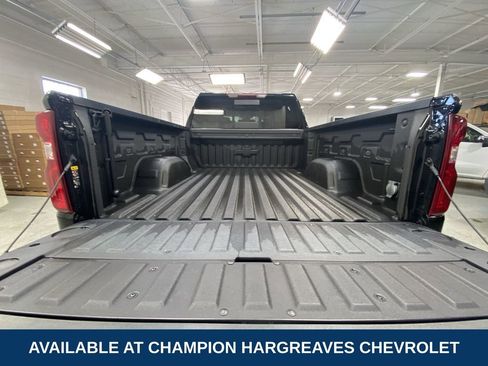 Used 2024 Chevrolet Silverado 1500 LT Trail Boss w/ LT Trail Boss Premium Package AWD/4WD image 34