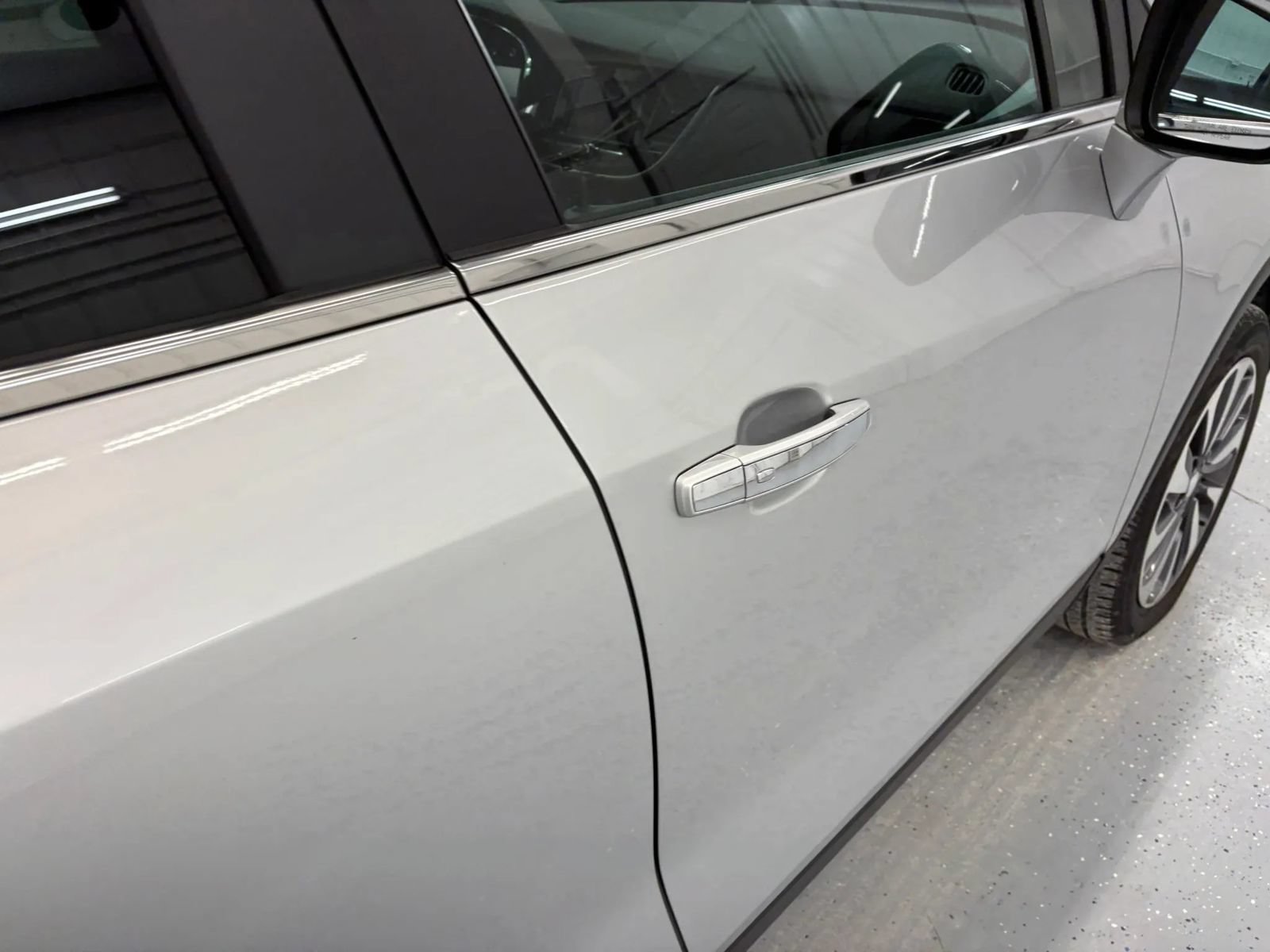 Used 2022 Buick Encore Preferred AWD/4WD image 24