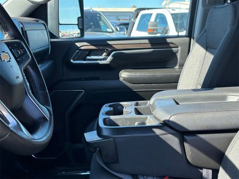 Certified 2024 Chevrolet Silverado 2500 LT image 10