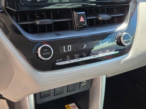 Used 2022 Toyota Corolla Cross LE image 27