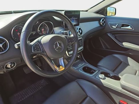 Used 2020 Mercedes-Benz GLA 250 4MATIC image 19
