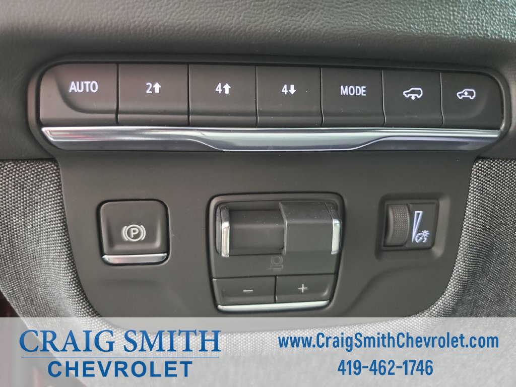 Used 2026 Cadillac Escalade Platinum Sport w/ LPO, ONYX Package AWD/4WD image 18