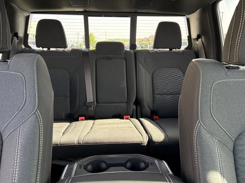 Used 2025 RAM 1500 Big Horn AWD/4WD image 16