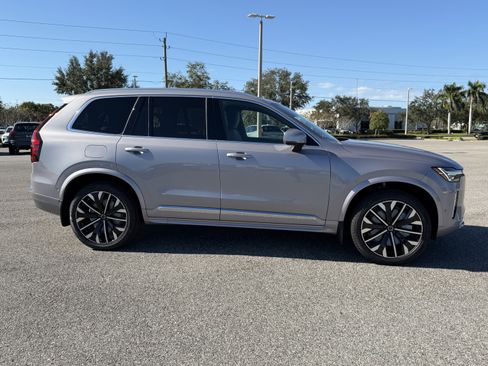 New 2026 Volvo XC90 T8 Plus image 2