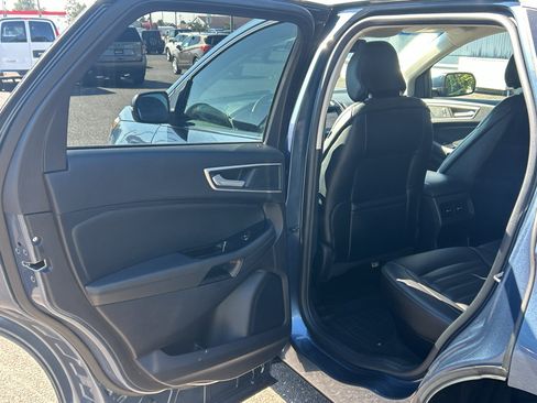 Used 2019 Ford Edge SEL w/ Equipment Group 201A AWD/4WD image 29