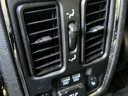 Used 2016 Jeep Grand Cherokee Limited AWD/4WD image 8