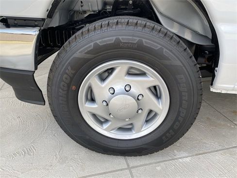 New 2026 Ford E-350 and Econoline 350 Super Duty w/ Power Equipment Group image 33