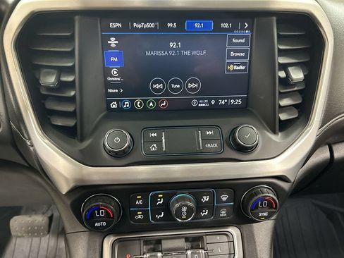 Used 2021 GMC Acadia SLT w/ LPO, Floor Liner Package AWD/4WD image 14
