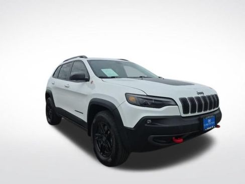 Used 2020 Jeep Cherokee Trailhawk w/ Comfort/Convenience Group AWD/4WD image 3