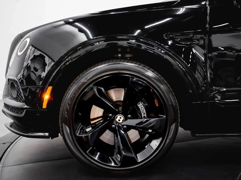 Used 2019 Bentley Bentayga image 10