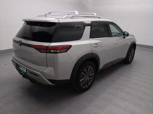 Used 2022 Nissan Pathfinder SL w/ SL Premium Package image 9